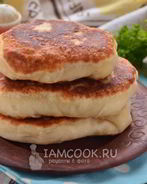 Лепешки с сыром и колбасой на кефире