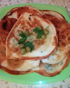 Лепешки с творогом и кинзой