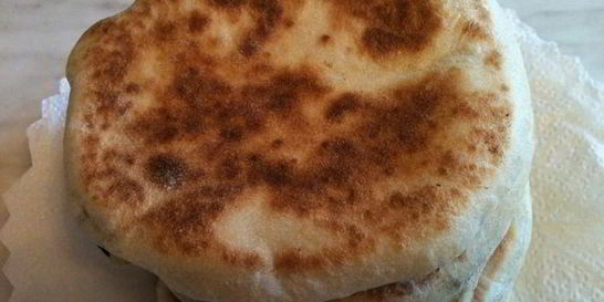 Лепешки с творожно-сырной начинкой