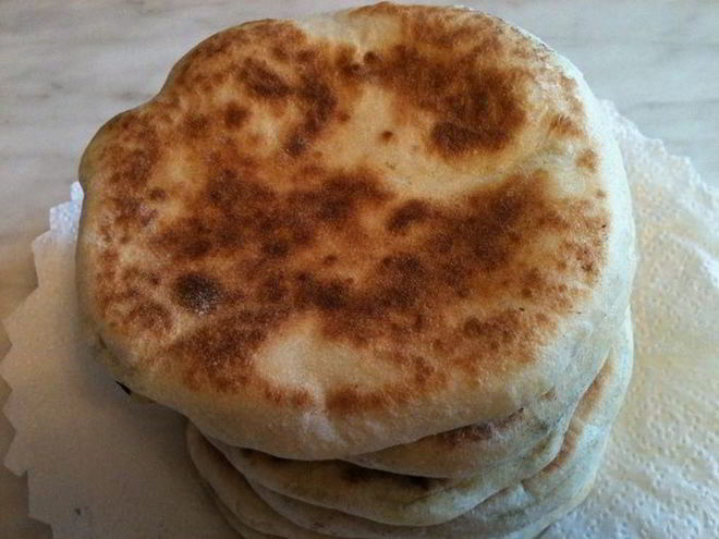 Рецепт лепешек с творожно-сырной начинкой