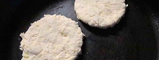 лепешки тминные с копченной скумбрией. Шаг 2