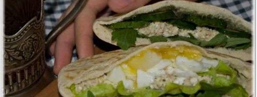 пита с салатом из рукколы и горбуши. Шаг 28