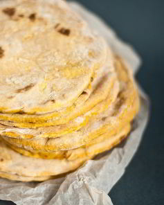 Постная тыквенная лепешка с кунжутом