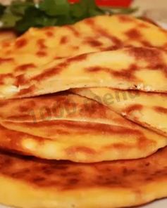 Сырные лепешки с начинкой