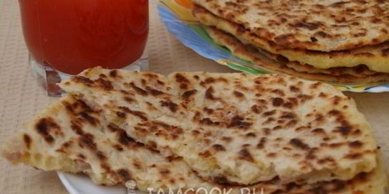 Сырные лепешки с ветчиной