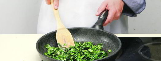 сырные лепешки с зеленью и мацони. Шаг 3