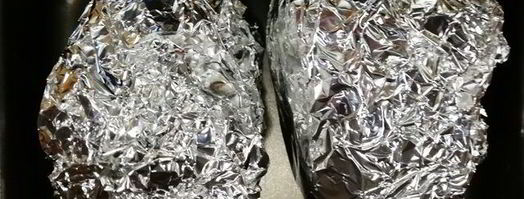 цельнозерновая лепешка с тунцом, креветками и перечным соусом. Шаг 2