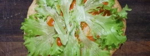 цельнозерновая лепешка с тунцом, креветками и перечным соусом. Шаг 20