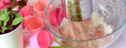 классические шоколадные маффины. Шаг 3