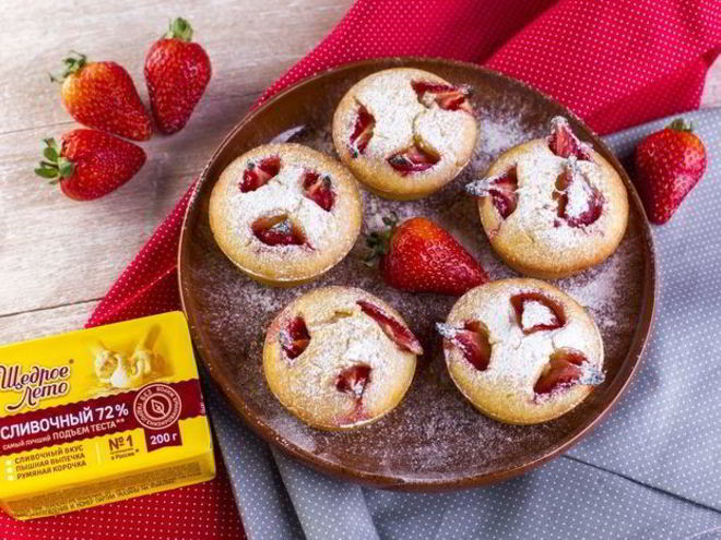 Рецепт клубничных маффинов