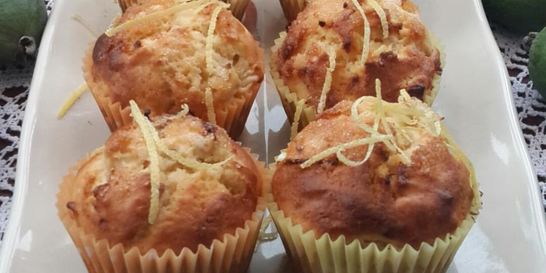 Маффины безлактозные с фейхоа и лимонным соком