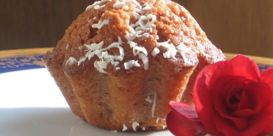 Маффины из белого шоколада и клубники