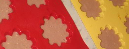 маффины из белого шоколада и клубники. Шаг 7