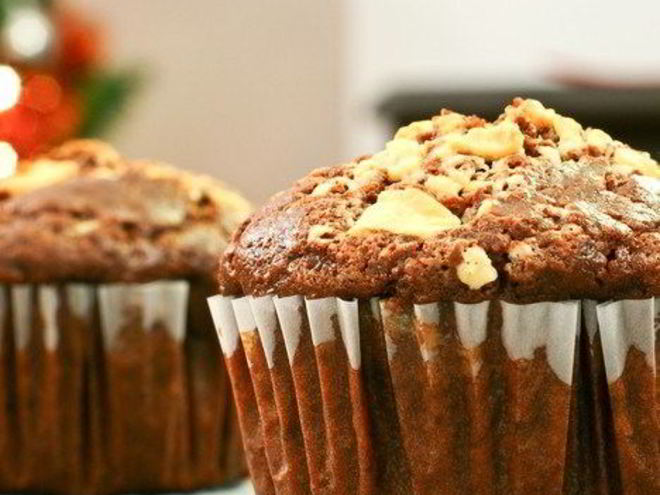 Рецепт маффинов из горького шоколада с фундуком и фисташками