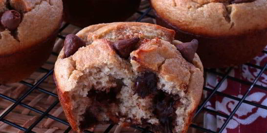 Маффины из овсянки и бананов с шоколадом