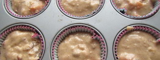 маффины с абрикосами, орехами пекан и коричной помадкой. Шаг 8