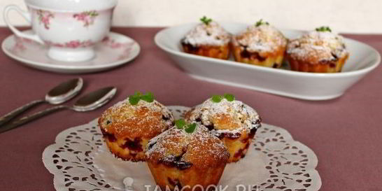 Маффины с черной смородиной