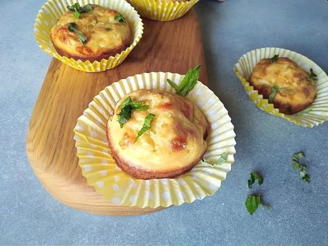 Рецепт маффинов с кабачком, сыром и мятой
