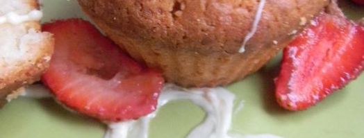 маффины с клубникой и белым шоколадом. Шаг 13