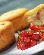 Маффины с красной смородиной