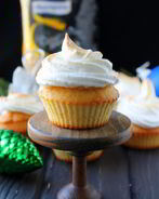 Маффины с лимонным курдом и меренгой