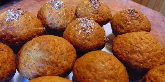 Маффины с шоколадом и малиновым повидлом