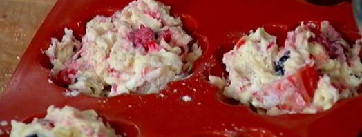 маффины со свежими ягодами. Шаг 8