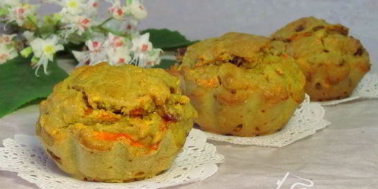 Морковно-овсяные маффины с финиками