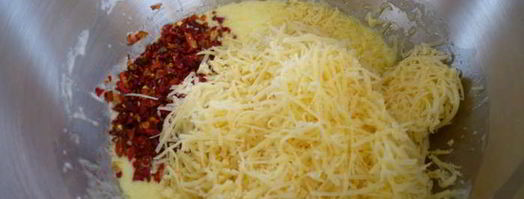 сырные маффины с паприкой и оливками. Шаг 3