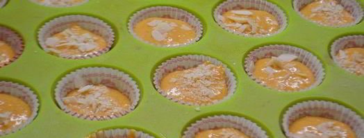 тыквенные маффины с кремом монстрики. Шаг 4