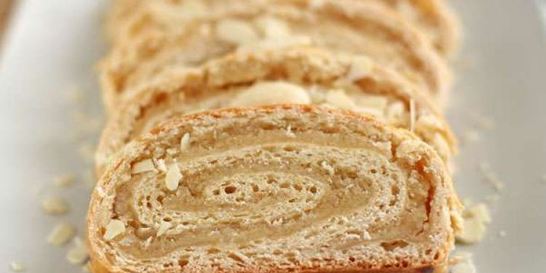 Марципановый рулет