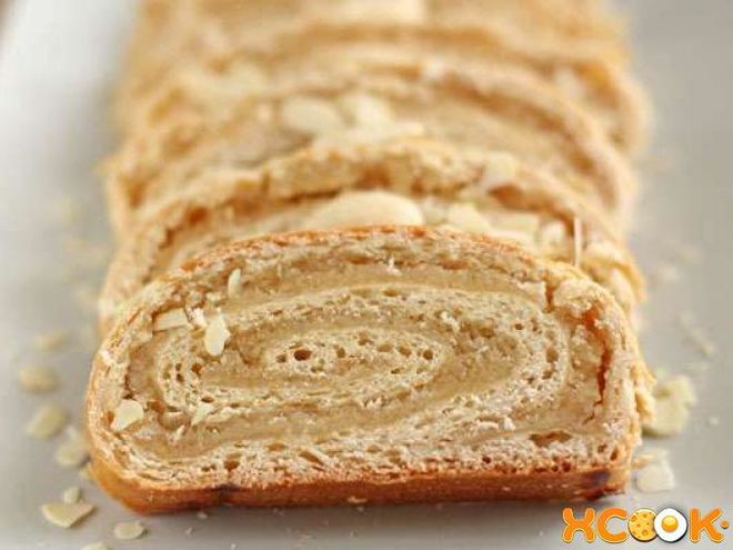 Рецепт марципанового рулета