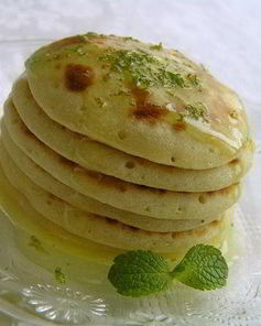 Апельсиновые оладьи с лаймовым соусом