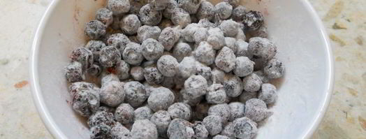 бисквитные оладьи с черникой. Шаг 5