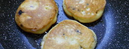 бисквитные оладьи с черникой. Шаг 7