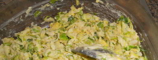 брюссельские оладьи с сыром и кедровыми орешками. Шаг 7