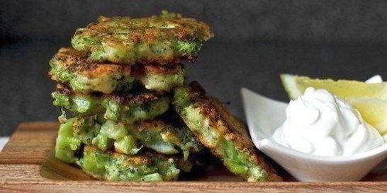 Диетические оладьи с брокколи и сыром