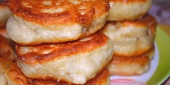 Дрожжевые оладьи на кефире