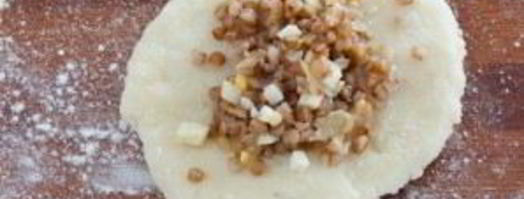 фаршированные картофельные оладьи. Шаг 7