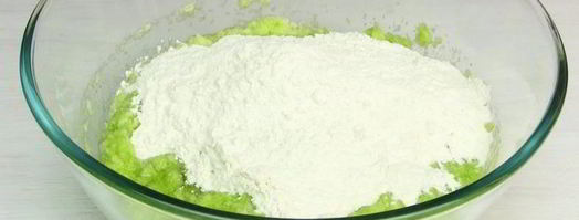 кабачковые оладьи с фаршем внутри. Шаг 3