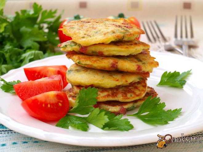 Рецепт кабачковых оладий с колбасой