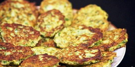 Кабачковые оладьи с манкой