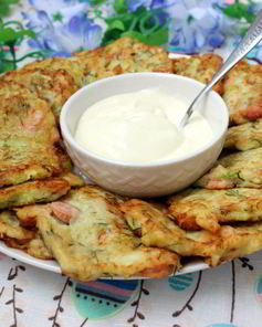 Кабачковые оладьи с сосисками