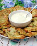 Кабачковые оладьи с сосисками