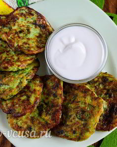 Кабачковые оладьи с сыром