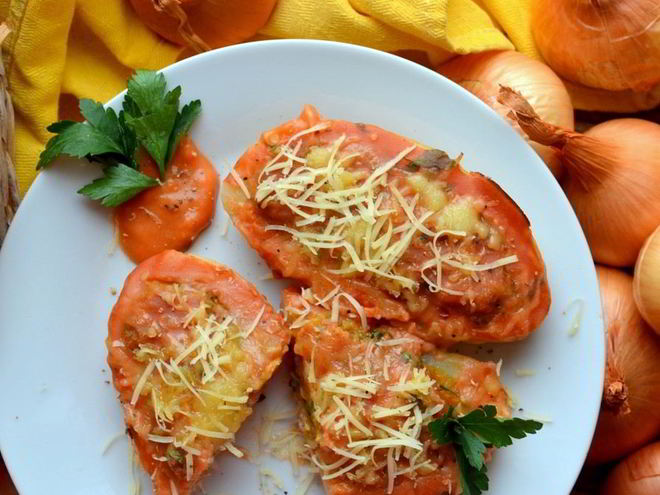 Рецепт картофельных оладий с тушенкой