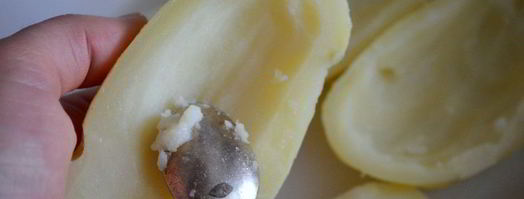 картофельные оладьи с тушенкой. Шаг 2