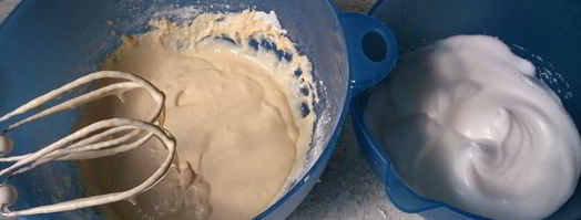 клубничные оладьи. Шаг 2