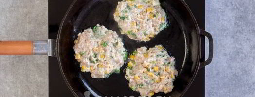 куриные оладьи с кукурузой. Шаг 7