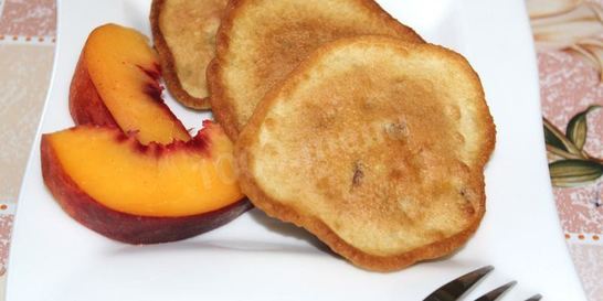 Оладушки с персиками